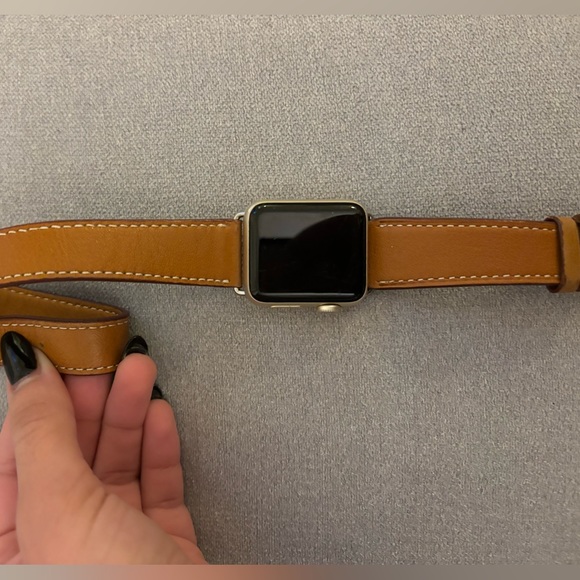 Apple Watch Series 2 - Picture 2 of 3